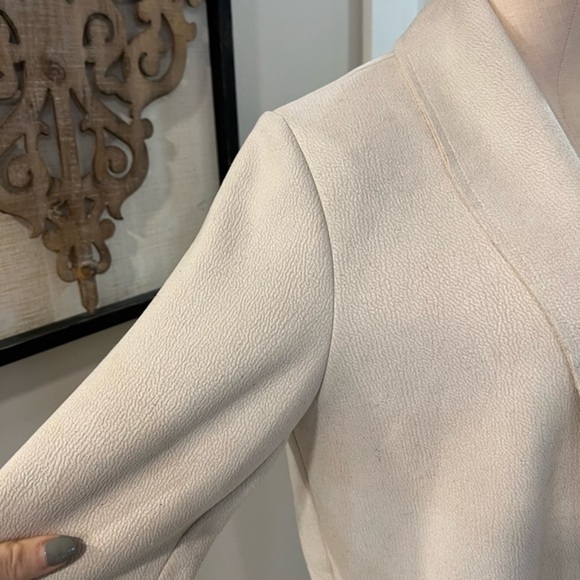 Zara Lightweight Textured Open Style Jacket with Pockets - Picture 12 of 13